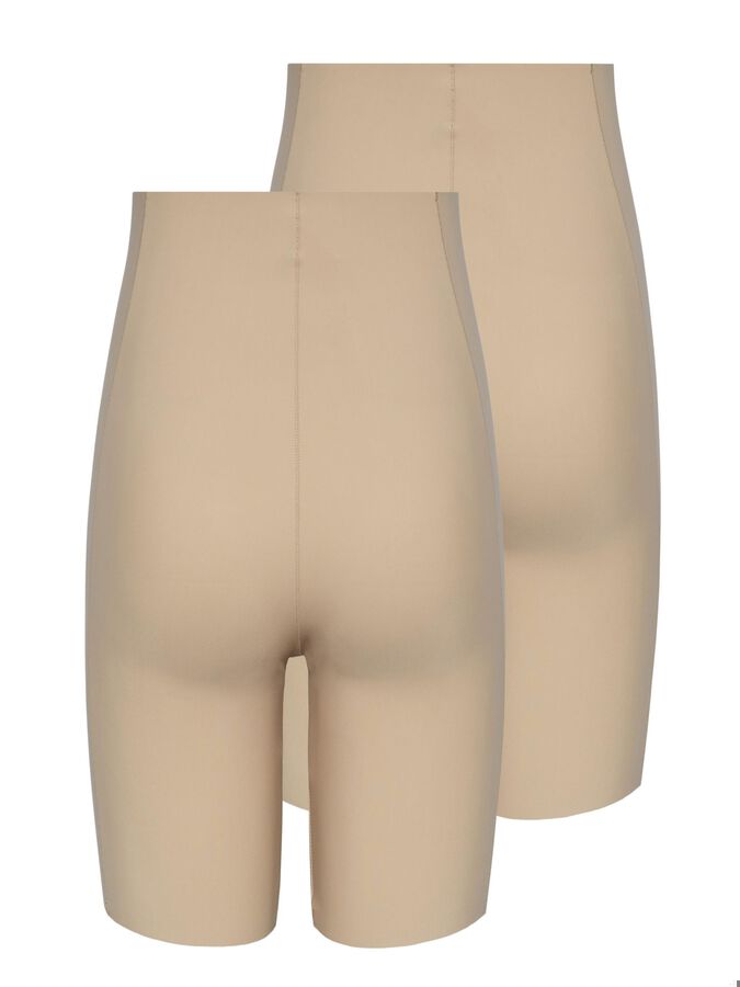 PIECES NAMEE SHORTS