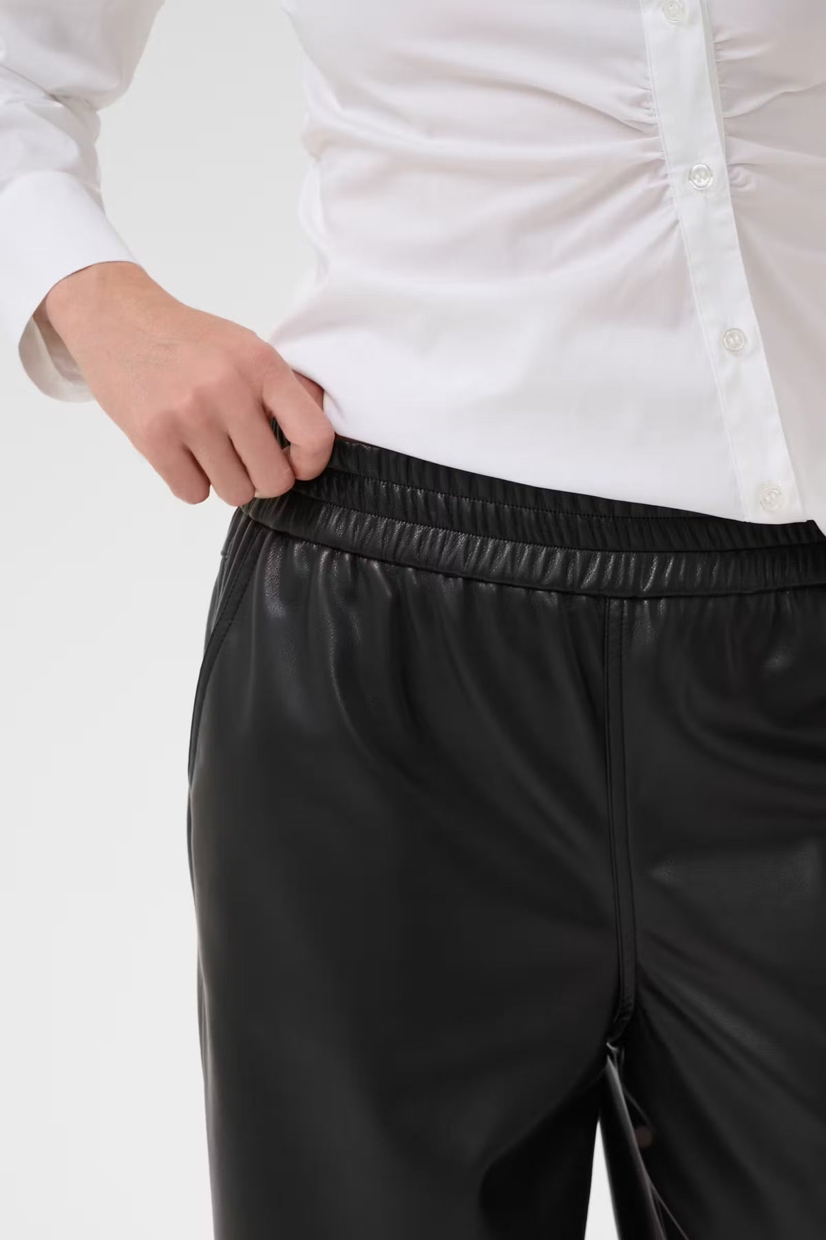 KAFFE ARENSE BARREL PANTS
