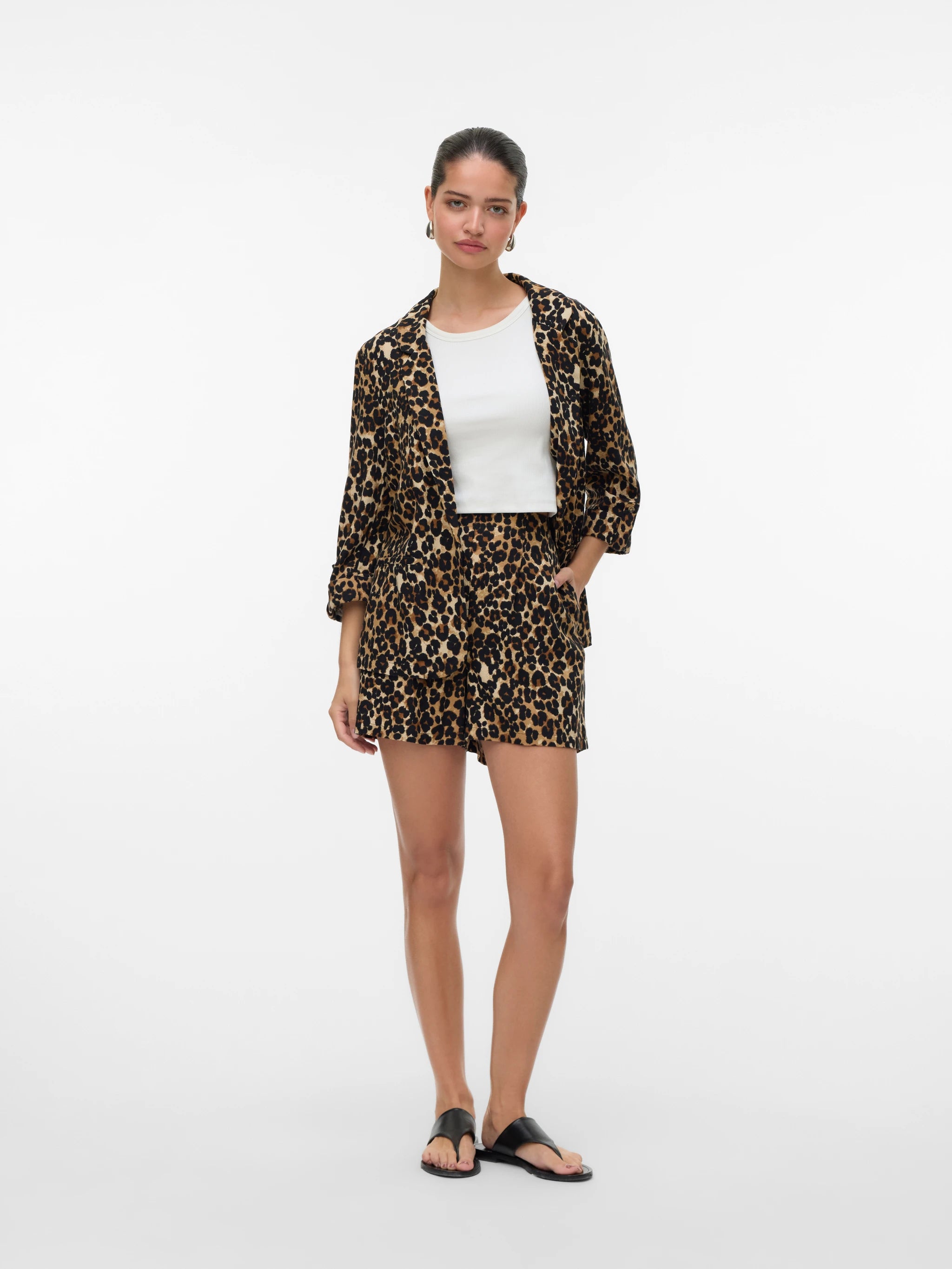 VERO MODA JESMILO HW SHORTS