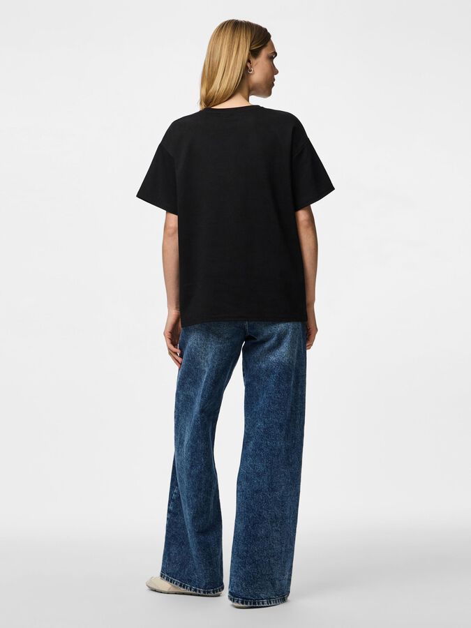 PIECES SKYLAR SS OVERSIZED TEE - BLACK