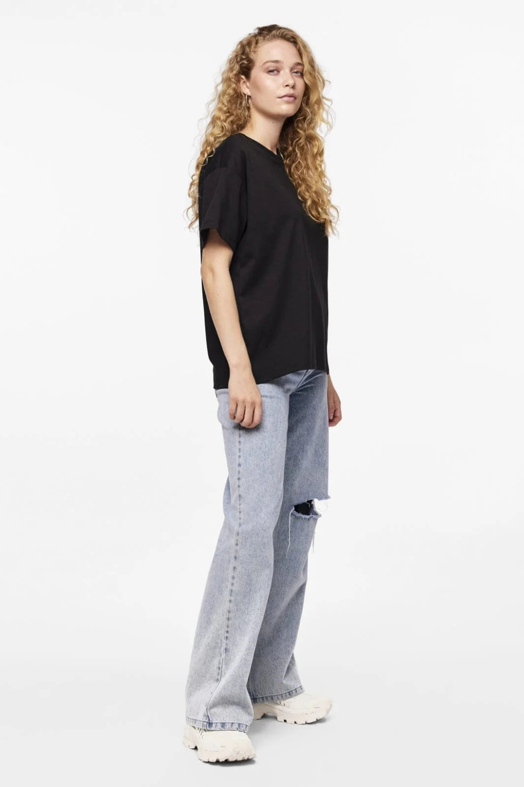 PIECES SKYLAR SS OVERSIZED TEE