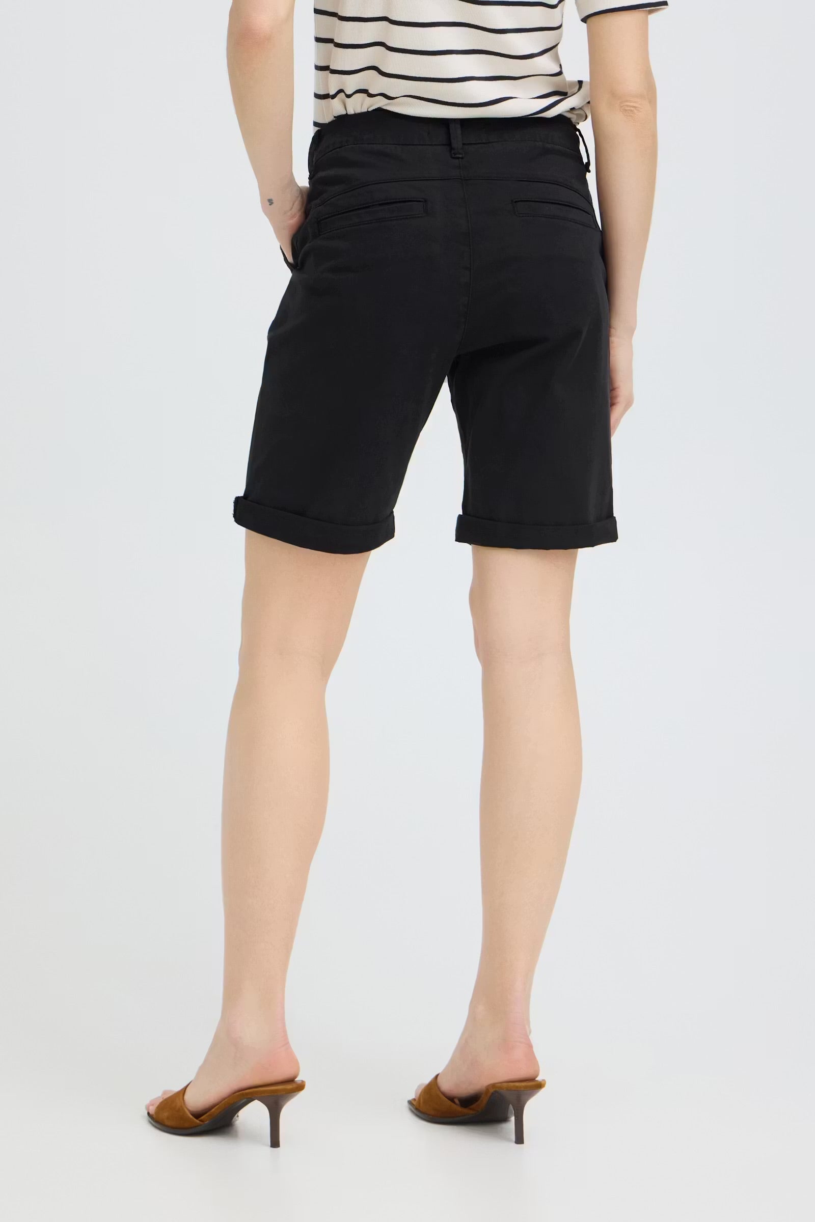 PULZ JEANS BONNIE CHINO SHORTS