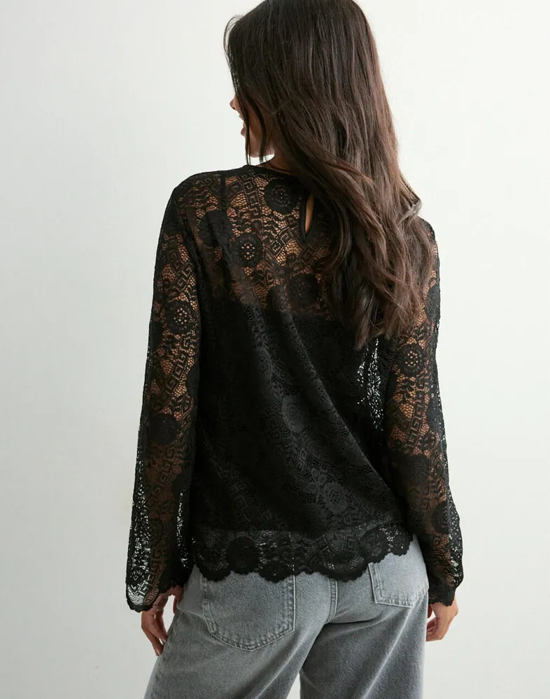 PIECES OLLINE LS LACE O-NECK TOP