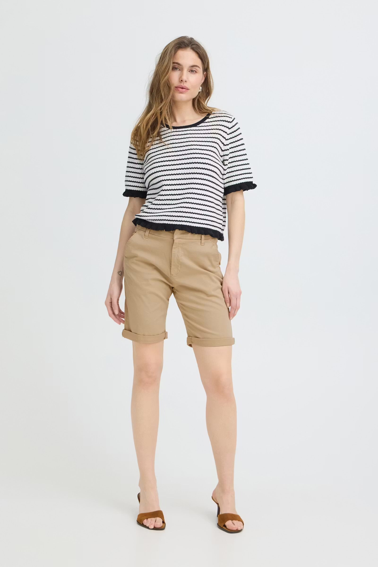 PULZ JEANS BONNIE CHINO SHORTS