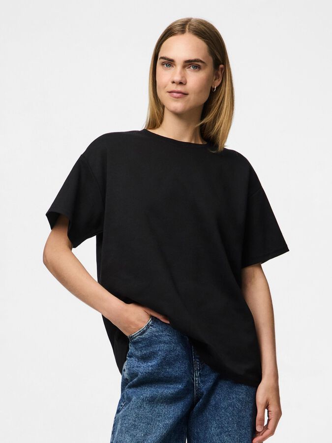 PIECES SKYLAR SS OVERSIZED TEE - BLACK