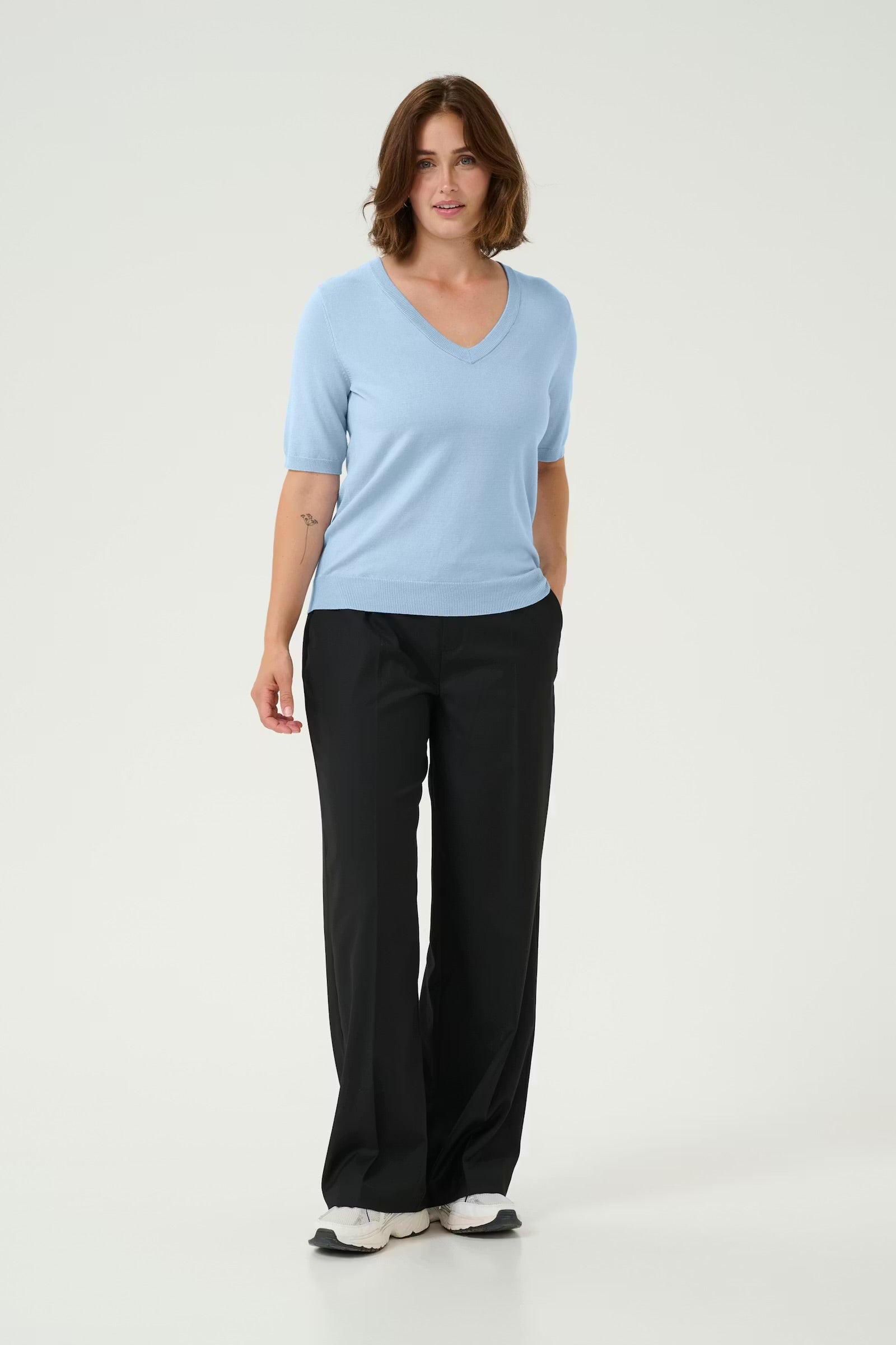 KAFFE LIZZA V-NECK PULLOVER