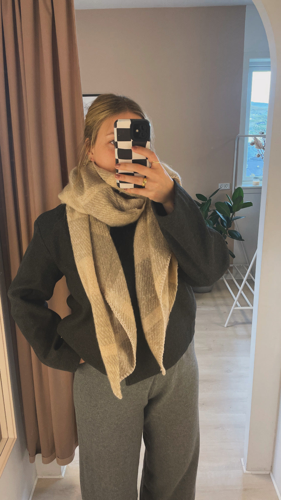 ONLY LIMA NEW CHECK SCARF