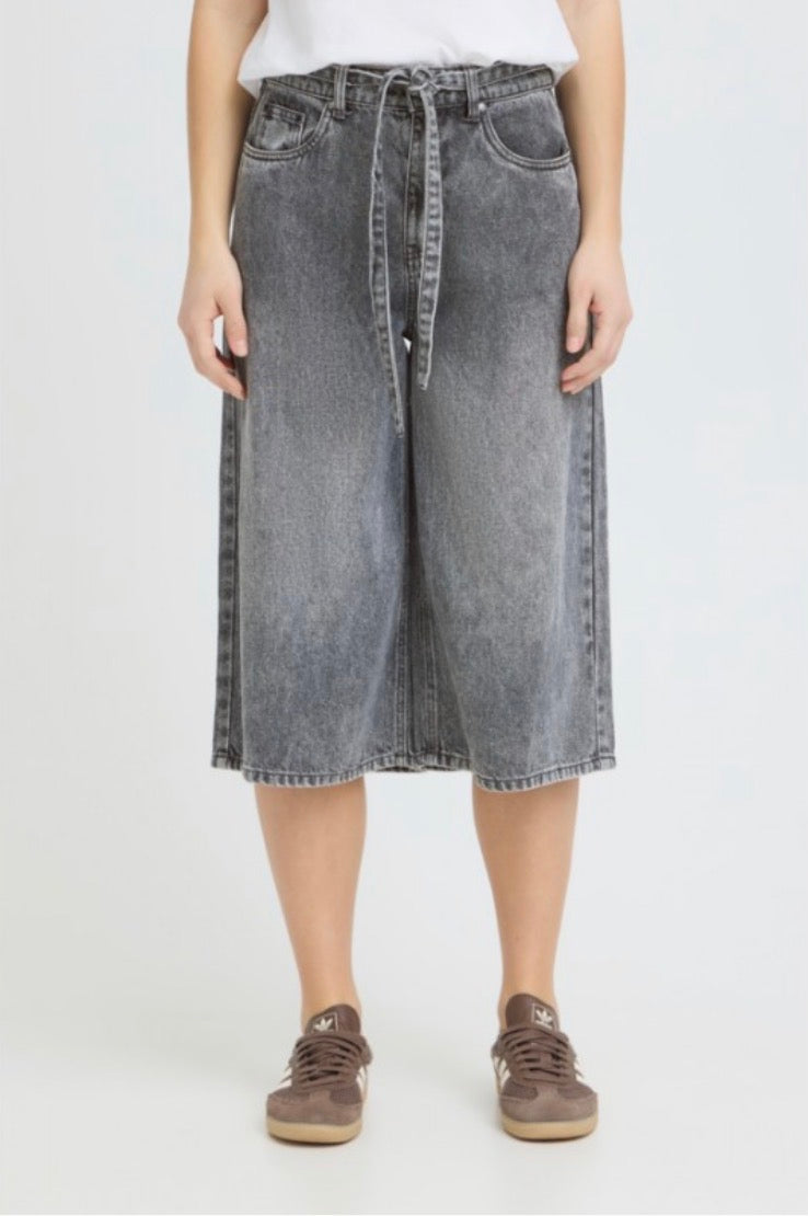 PULZ JEANS CRYSTAL UHW SHORTS