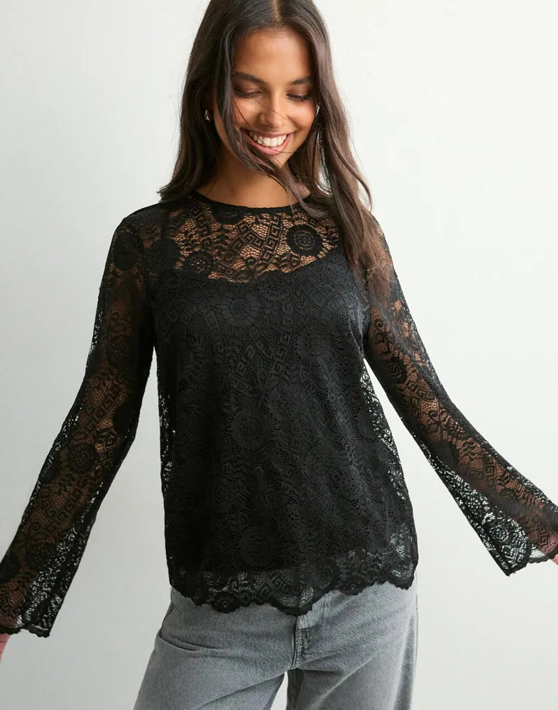 PIECES OLLINE LS LACE O-NECK TOP