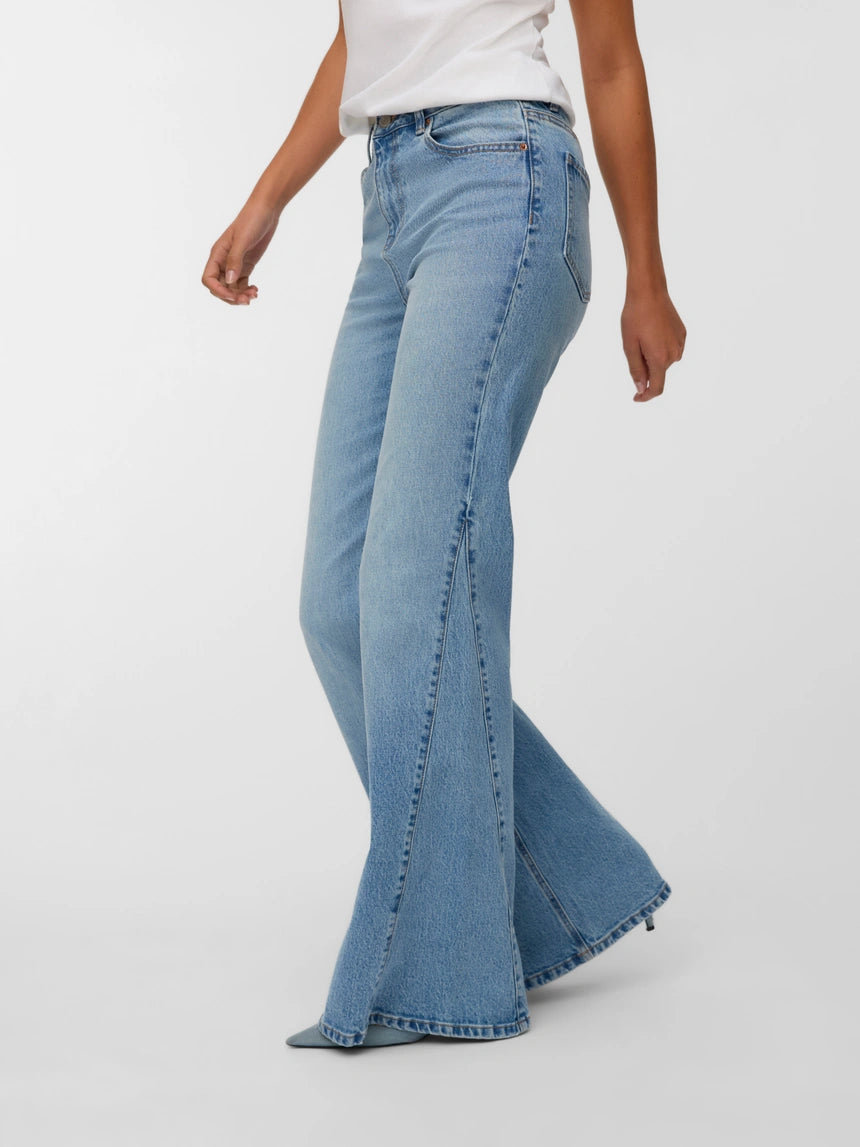 VERO MODA INDIA HR FLARED JEANS