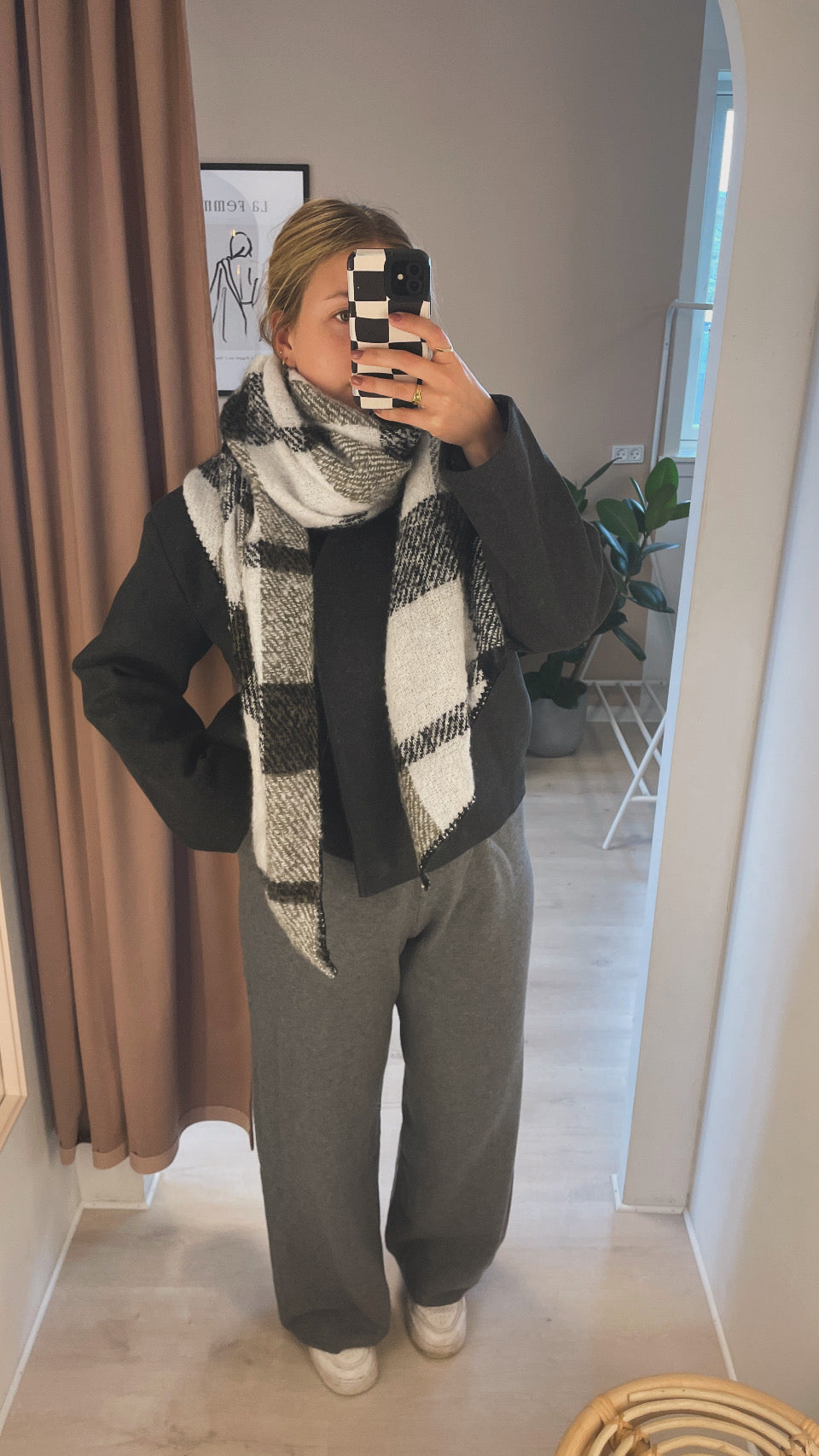 ONLY LIMA NEW CHECK SCARF