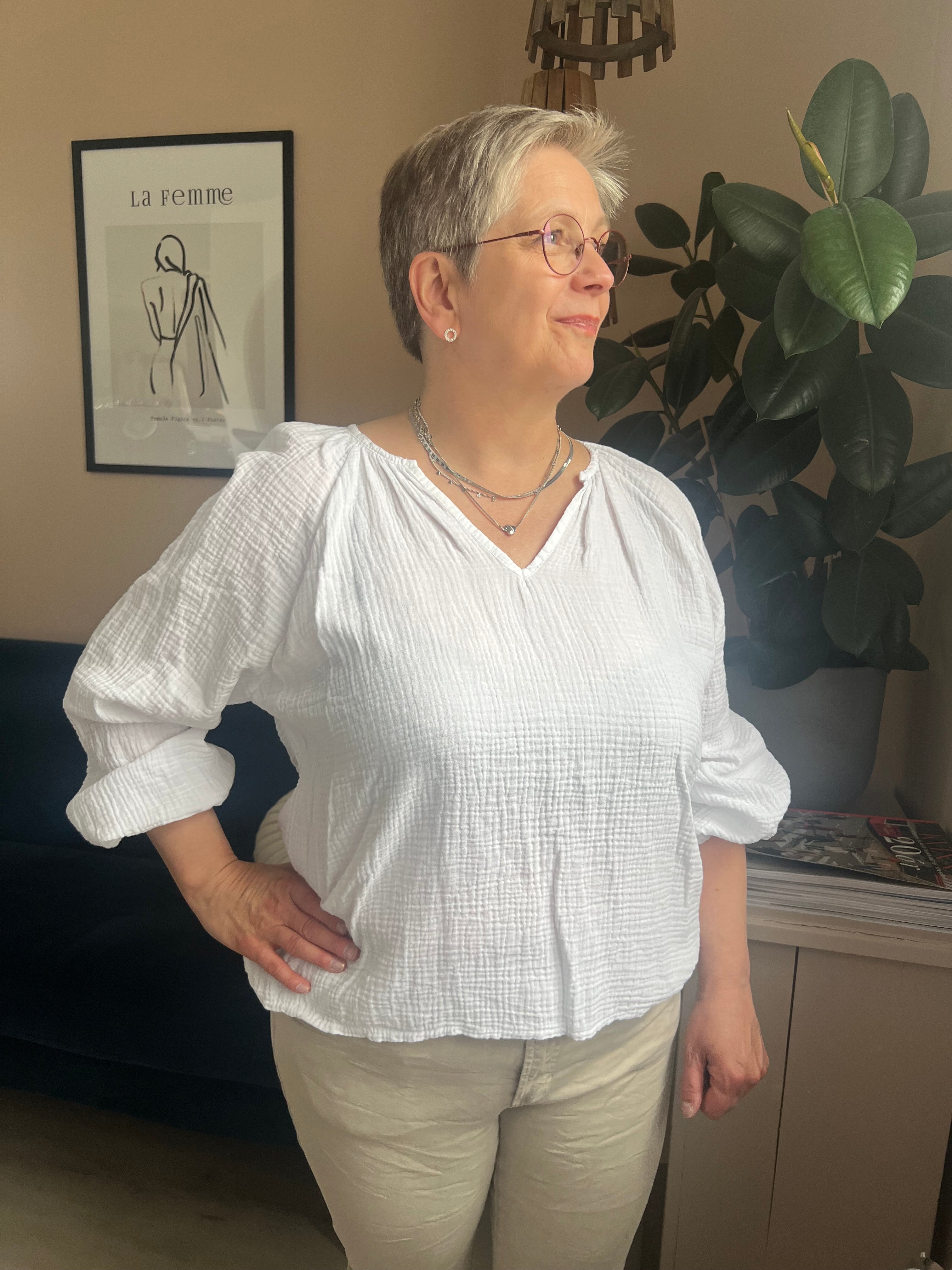 HOFFMANN L/S V-NECK BLOUSE