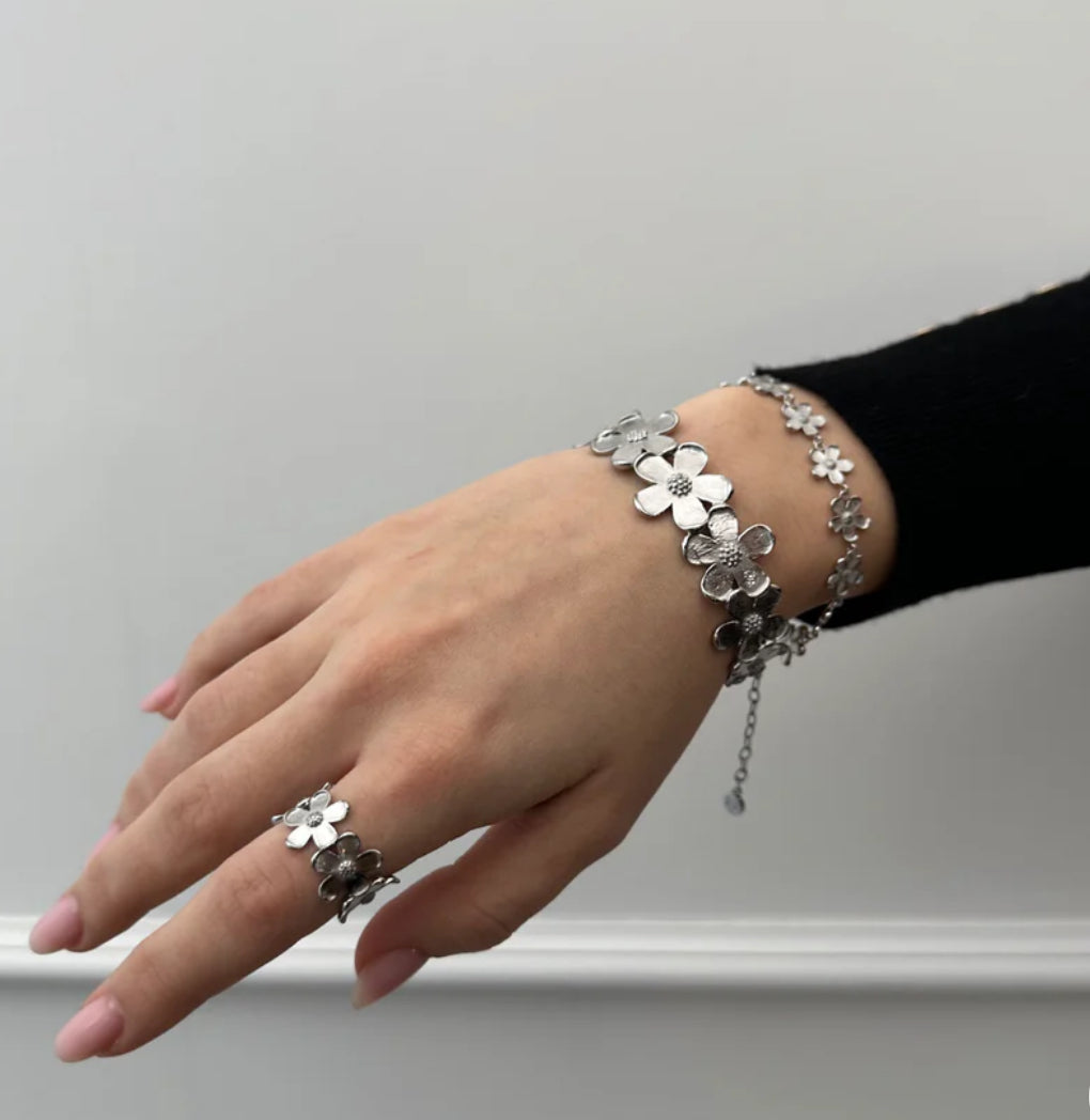SISTIE2ND CAMELLIA BRACELET