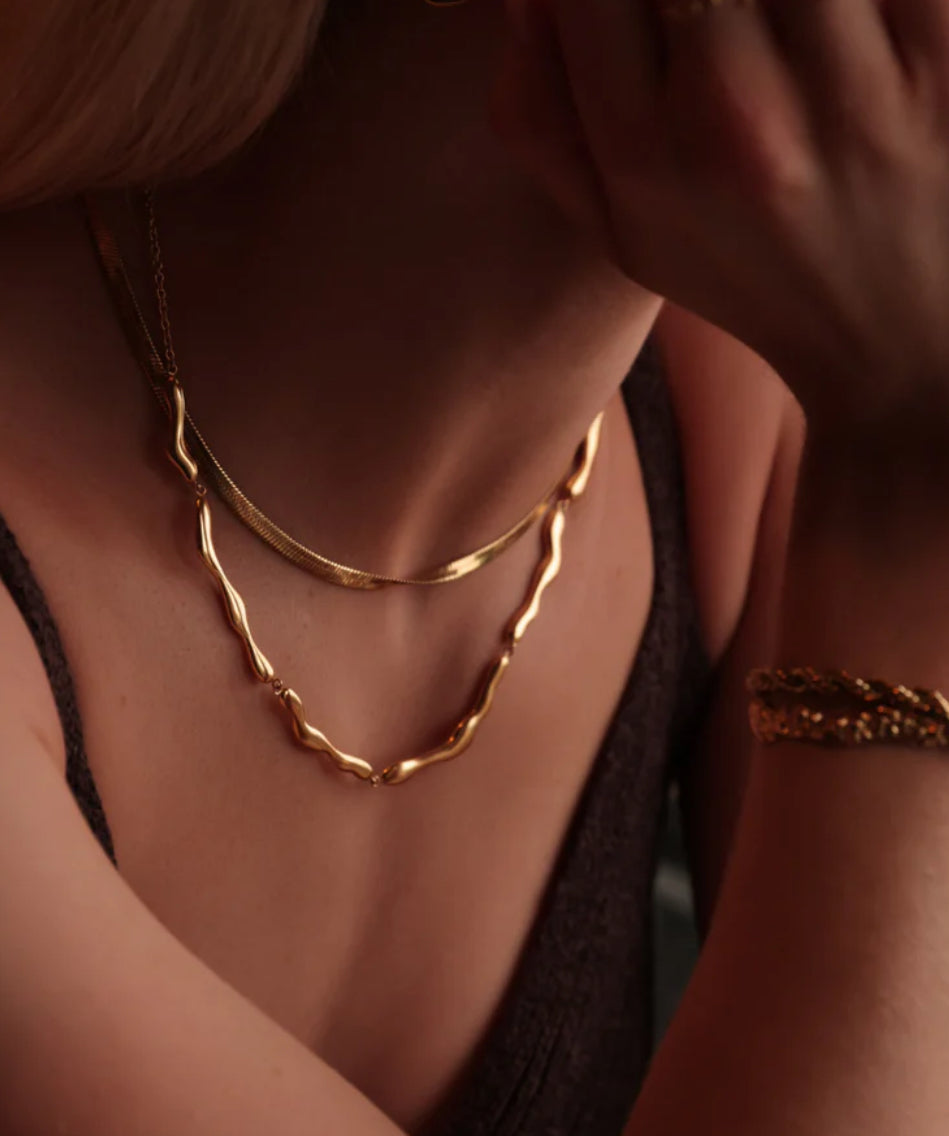 SISTIE2ND WAVY NECKLACE