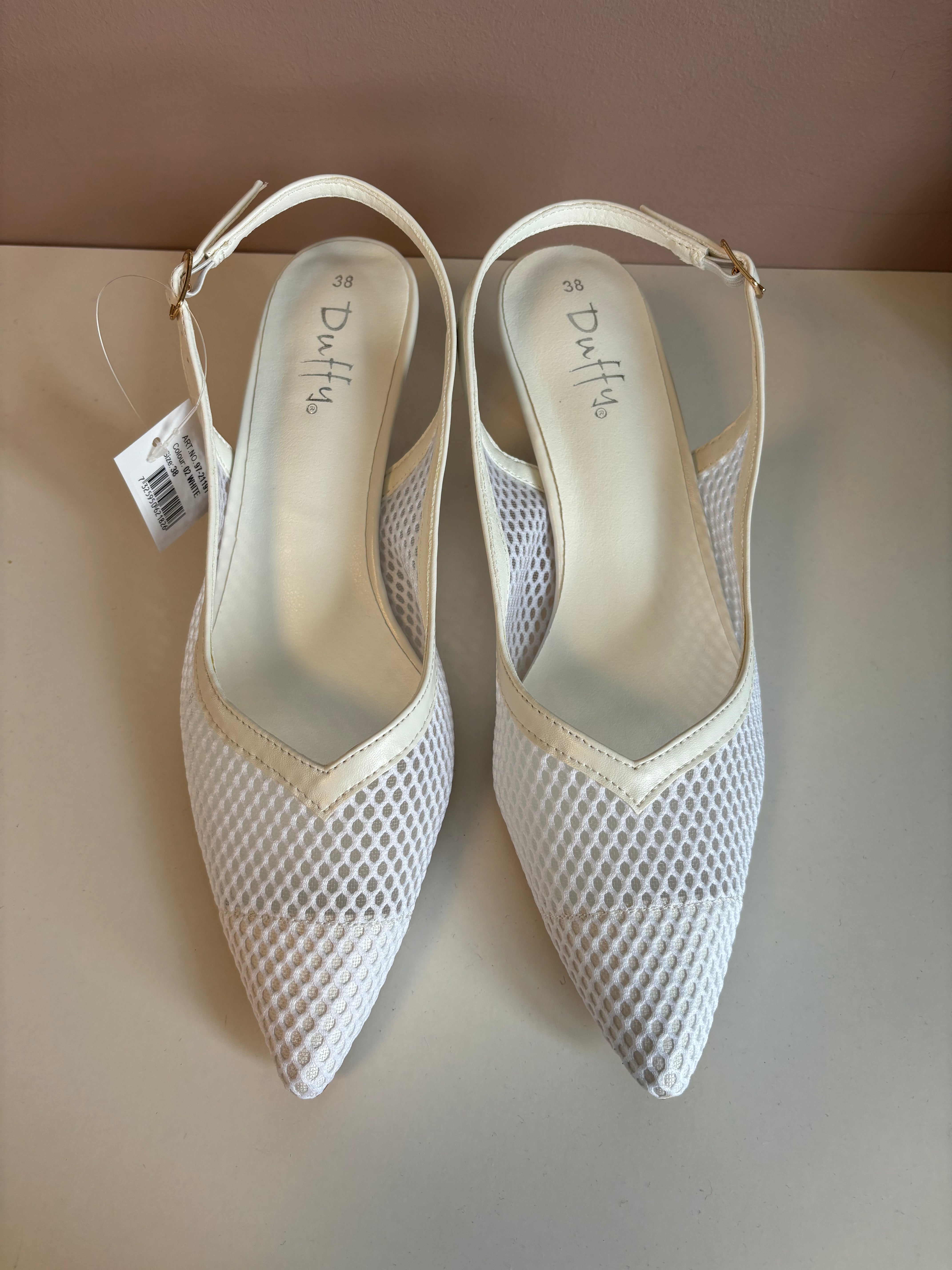 DUFFY KITTEN HEELS