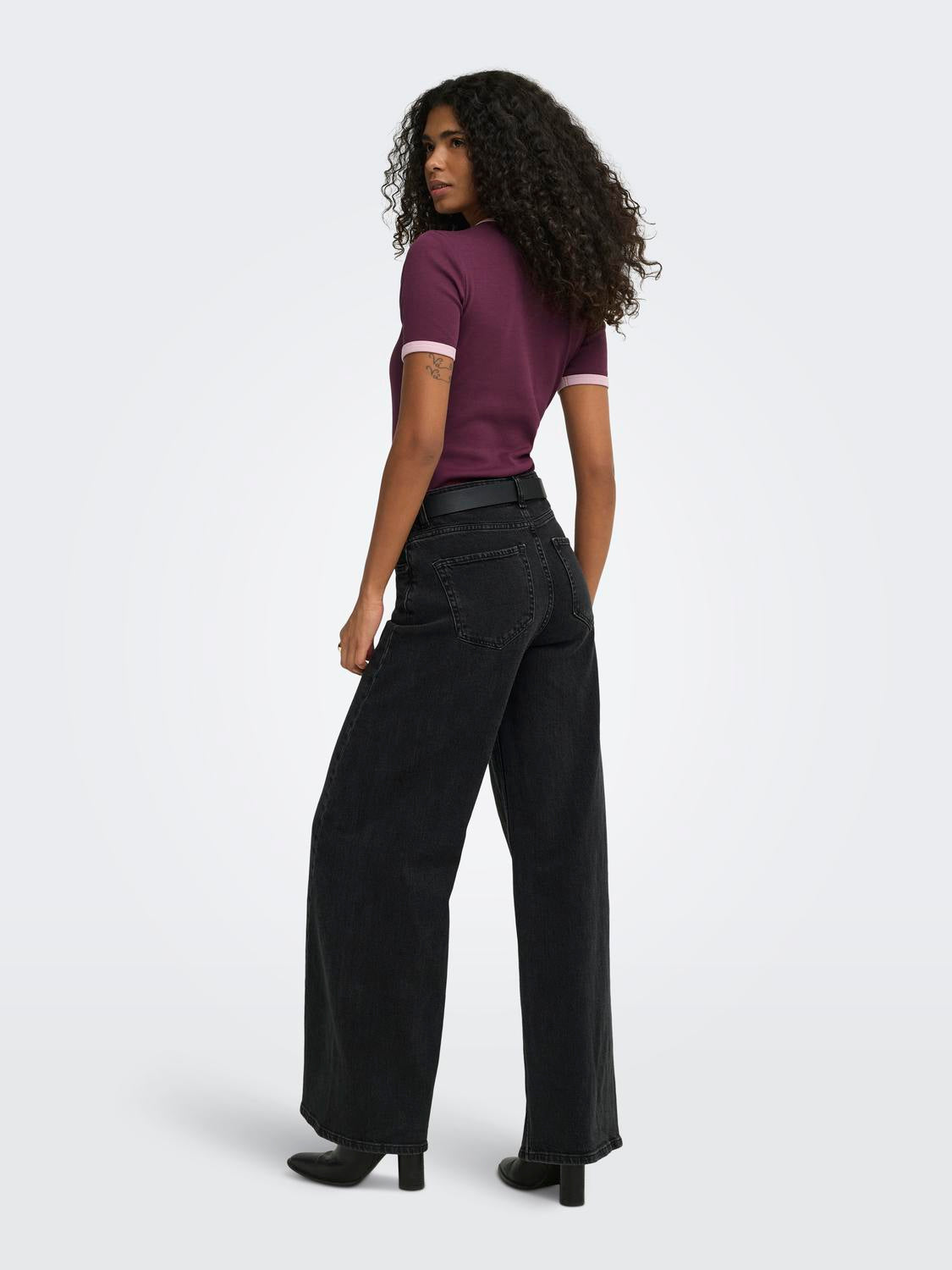 ONLY VAL S/S CONTRAST TOP JRS