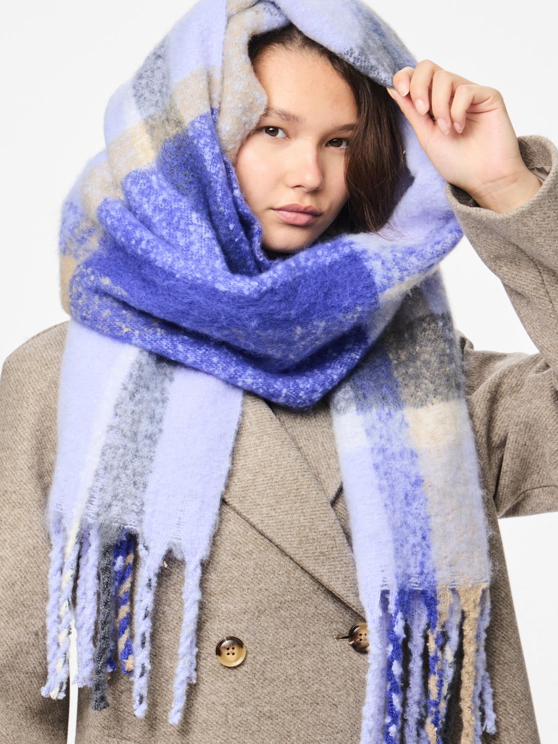 PIECES BEA LONG SCARF
