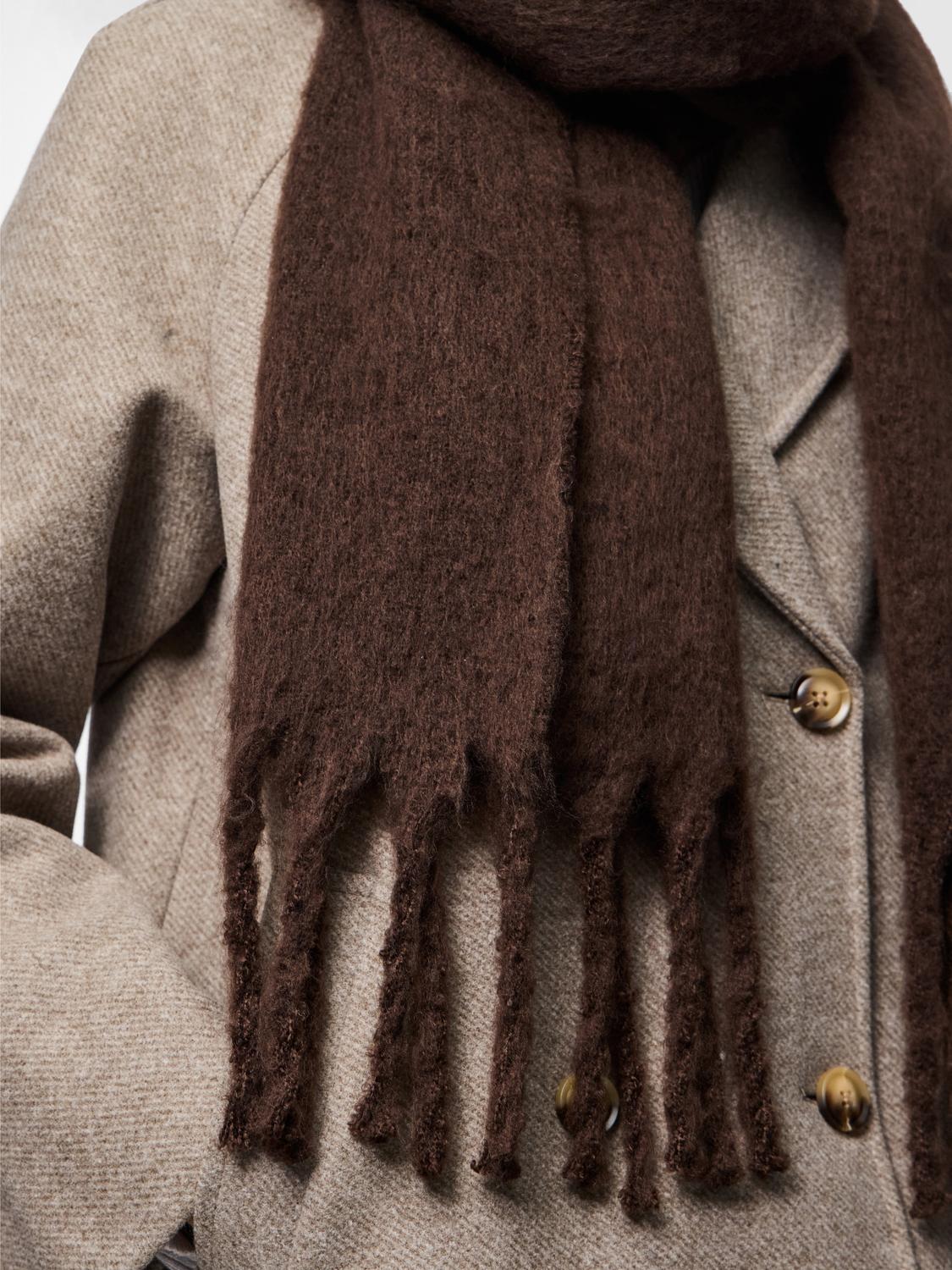 PIECES NIKITA LONG SCARF