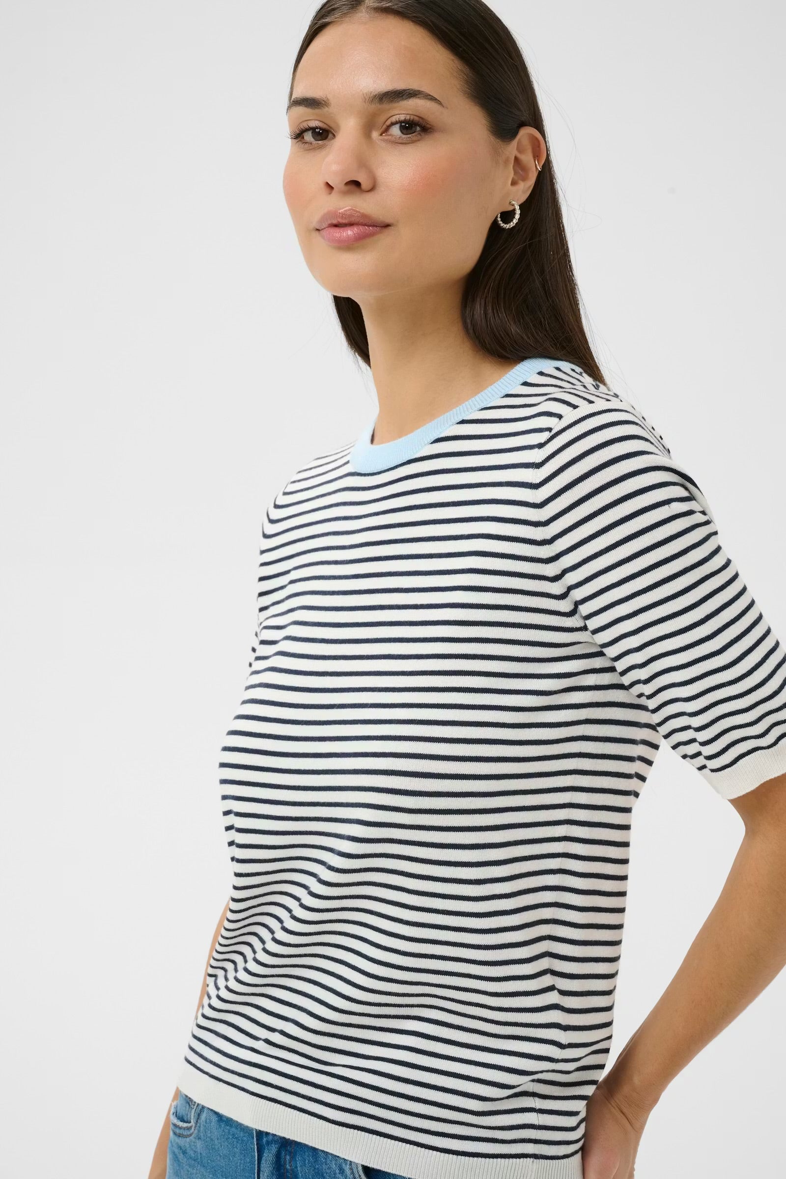 KAFFE LIZZA NARROW STRIPED PULLOVER
