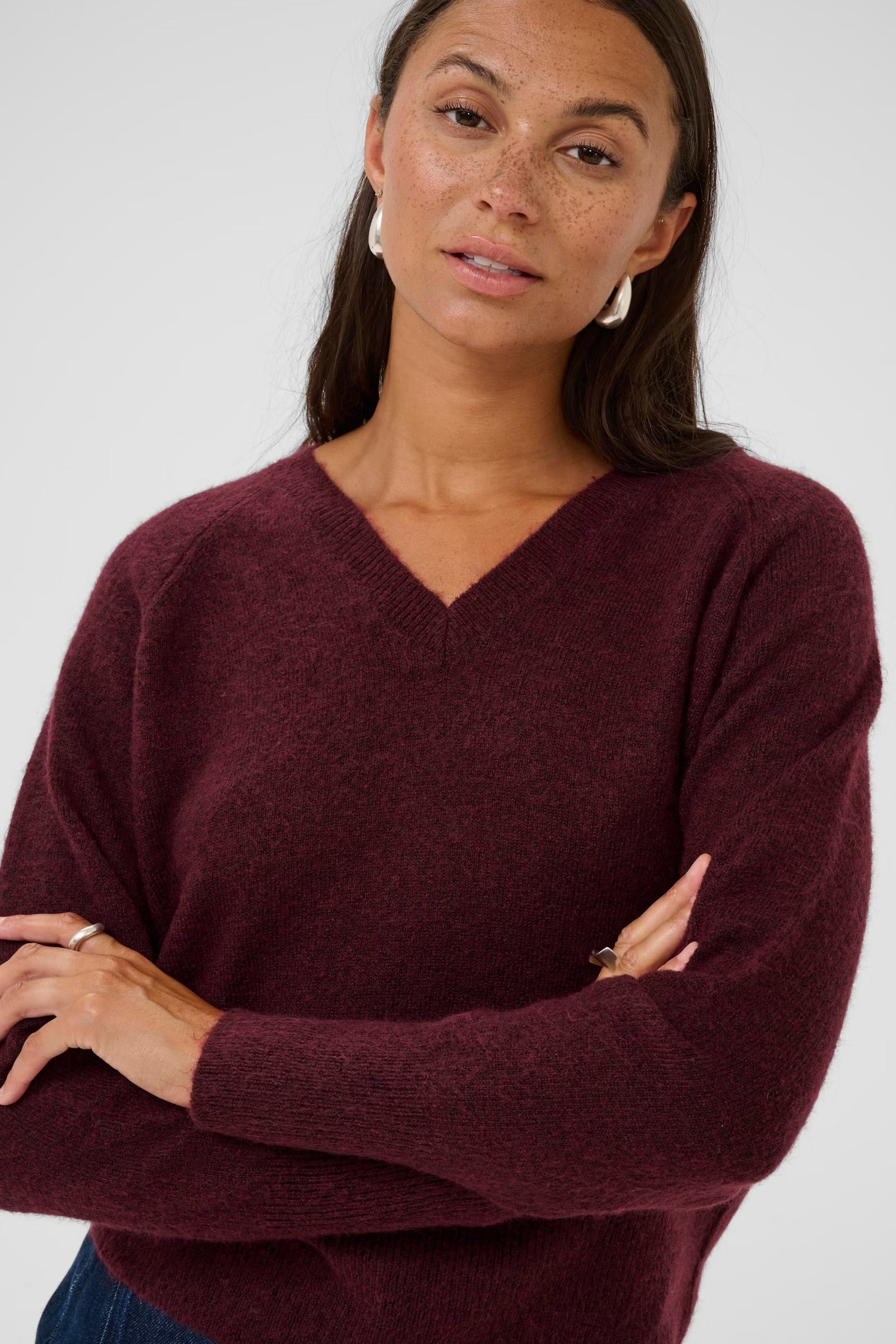 KAFFE NIEL V-NECK PULLOVER