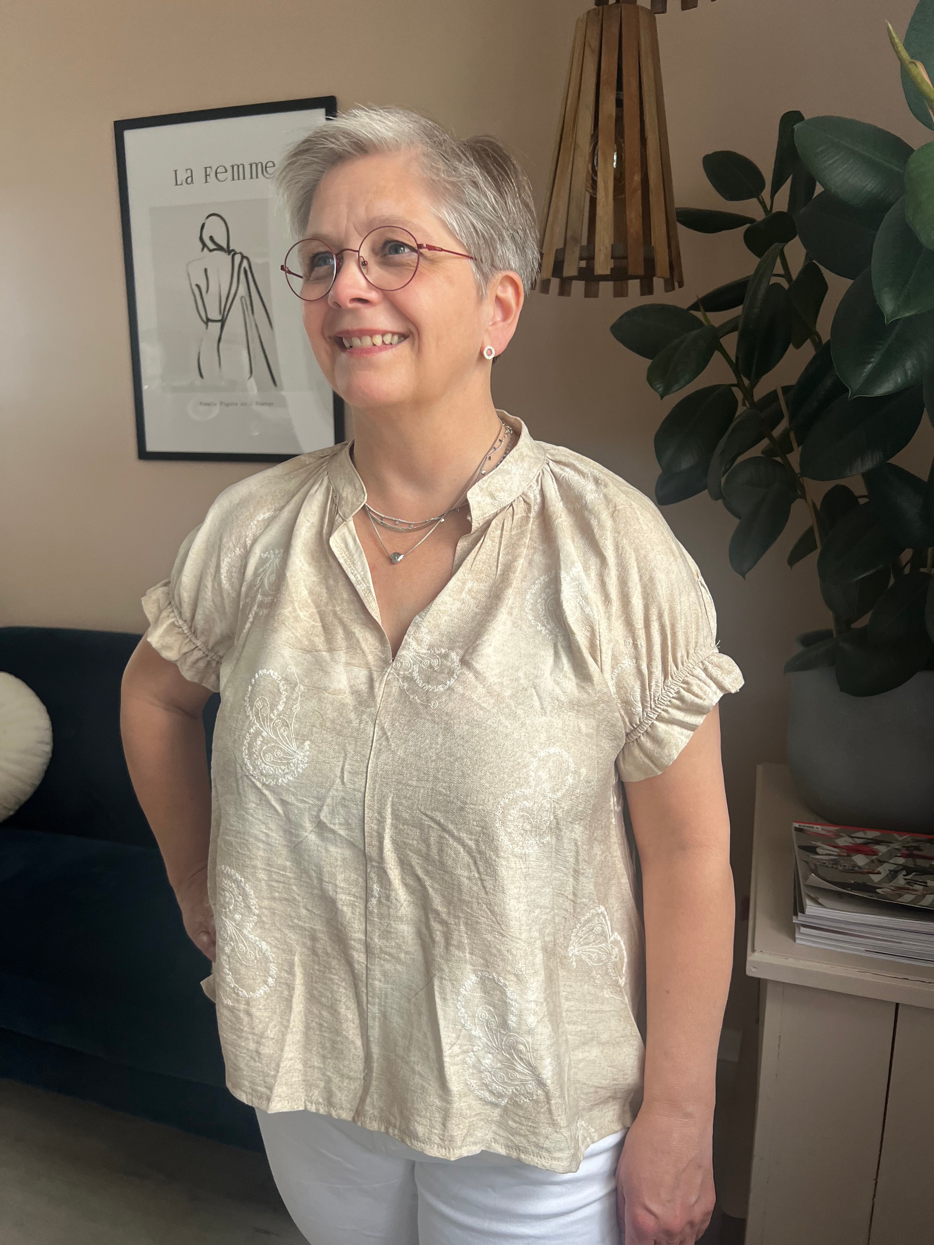HOFFMANN V-NECK S/S BLOUSE