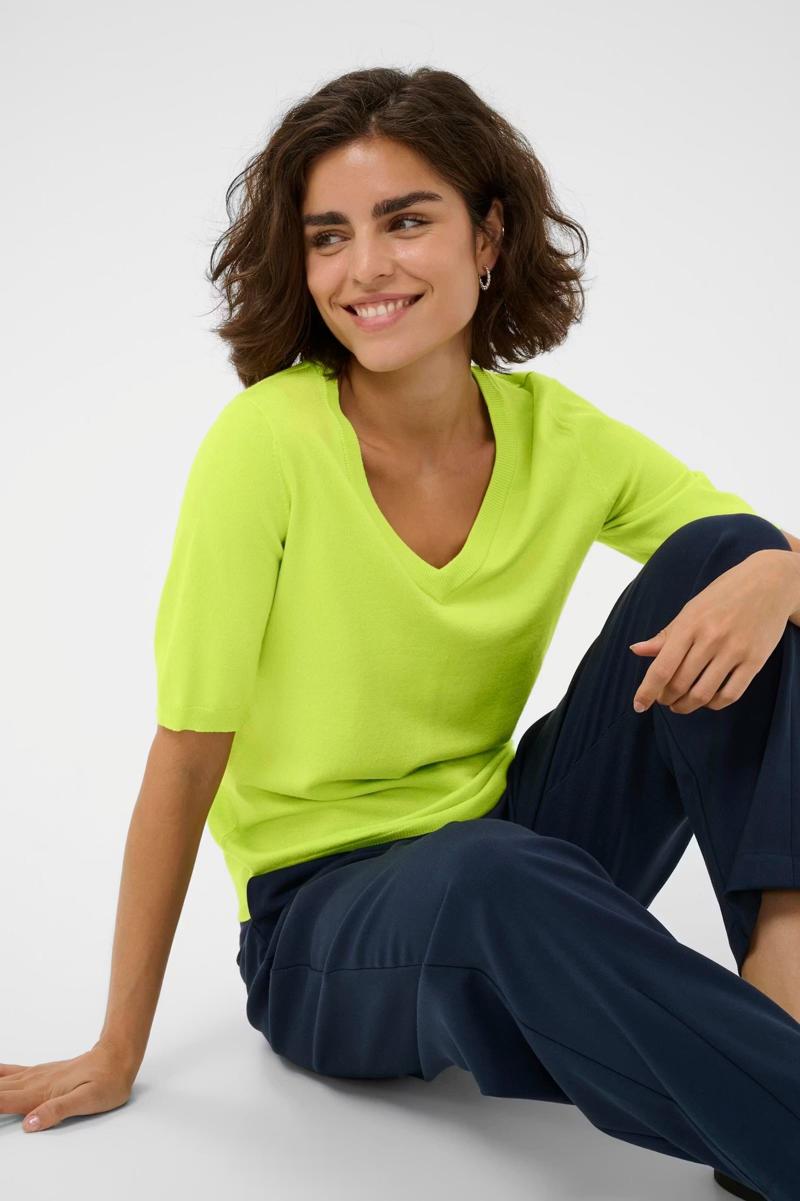 KAFFE LIZZA V-NECK PULLOVER