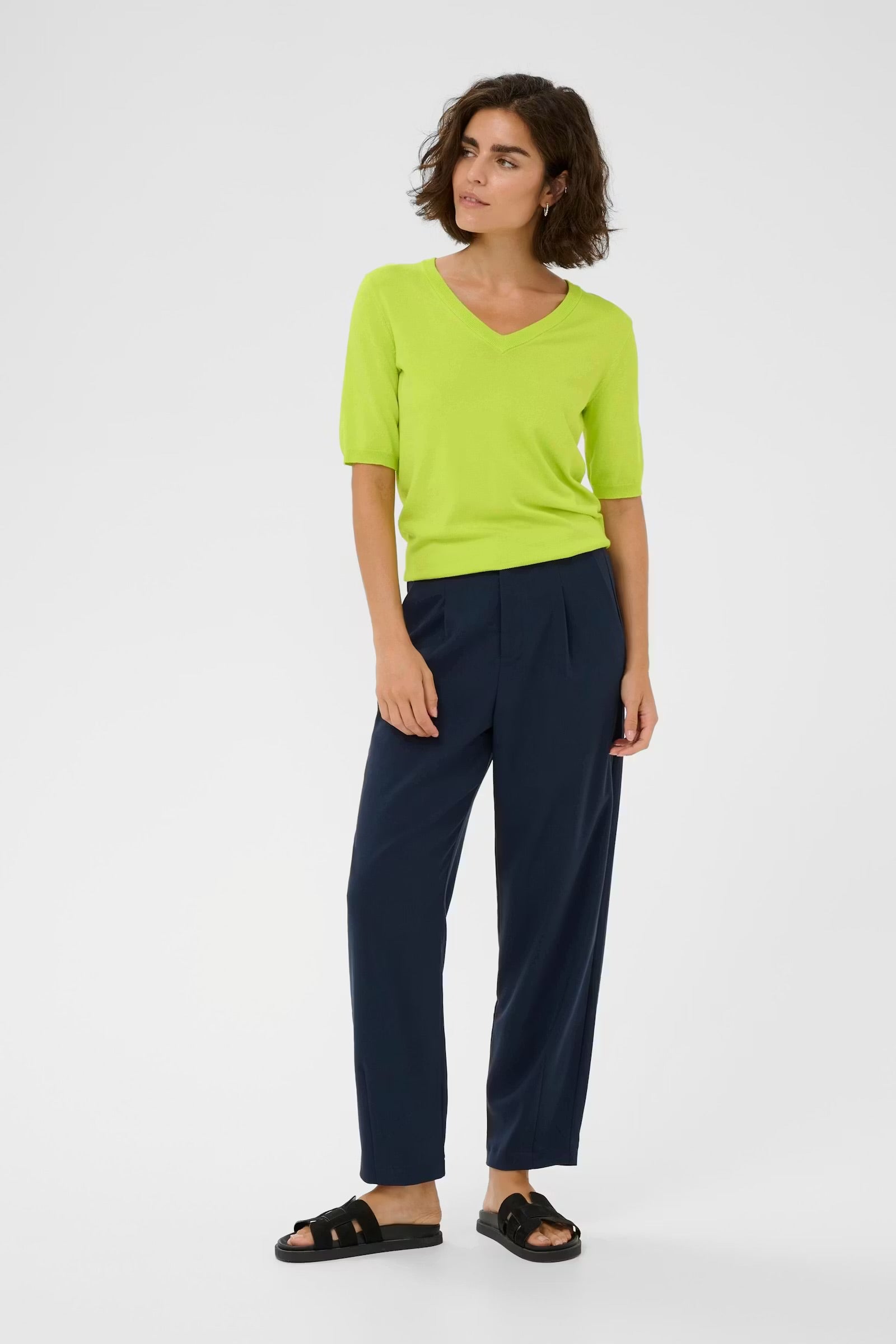 KAFFE LIZZA V-NECK PULLOVER