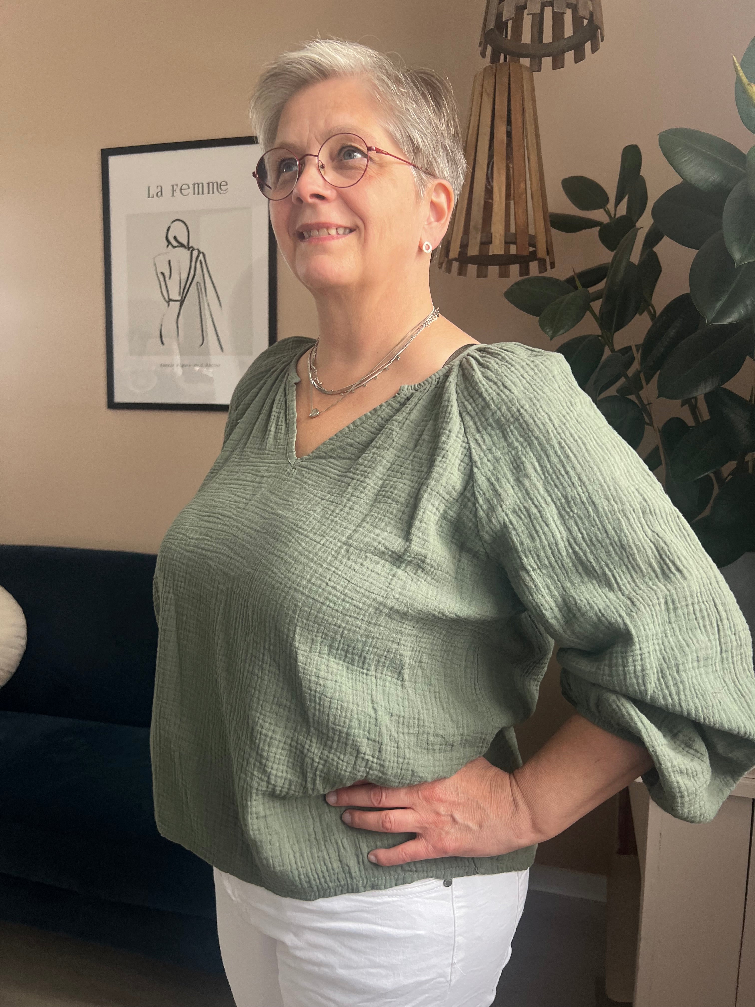 HOFFMANN L/S V-NECK BLOUSE