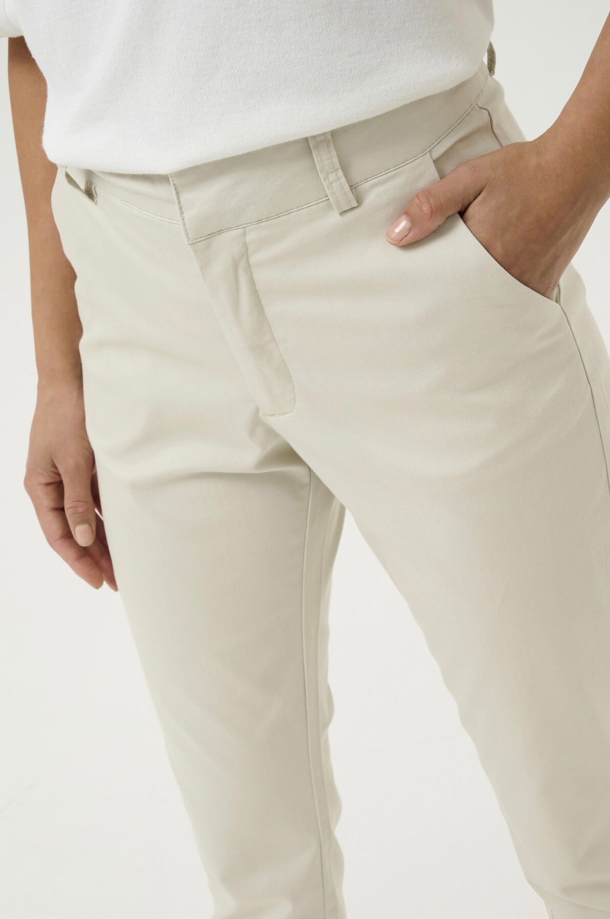 KAFFE LEA 7/8 CHINO PANT