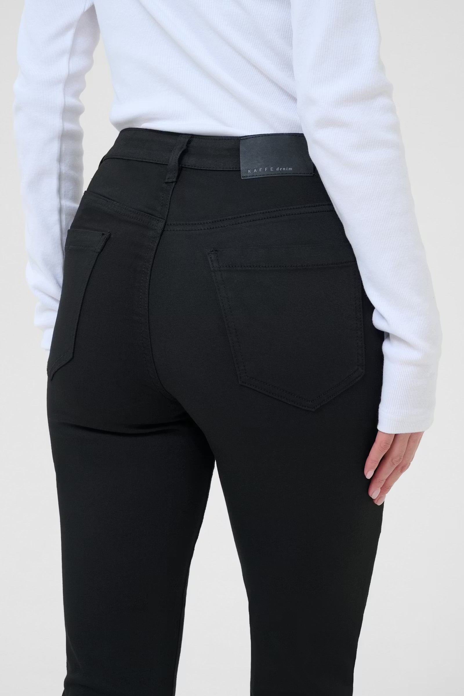 KAFFE WILLOW HW SLIM FIT JEANS