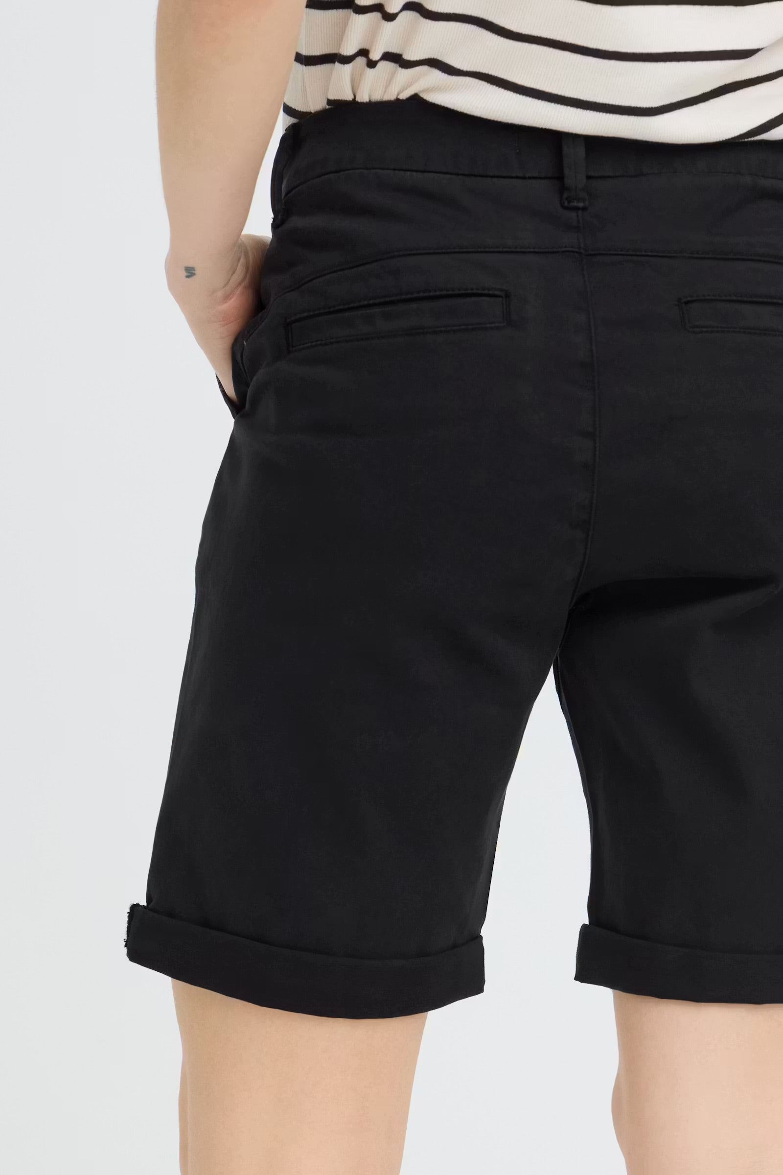 PULZ JEANS BONNIE CHINO SHORTS