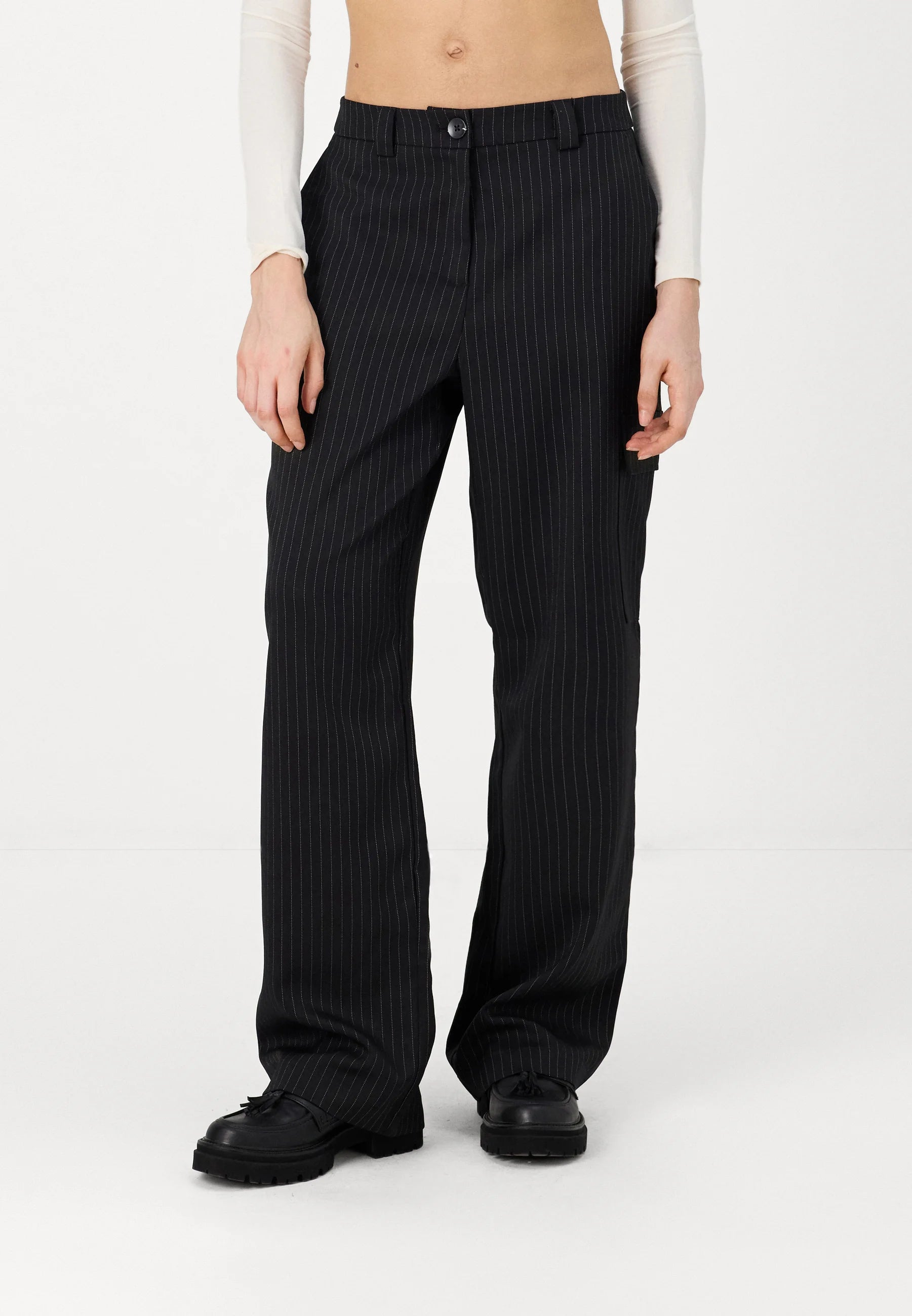 NOISY MAY DALLAS NW PINSTRIPE PANTS