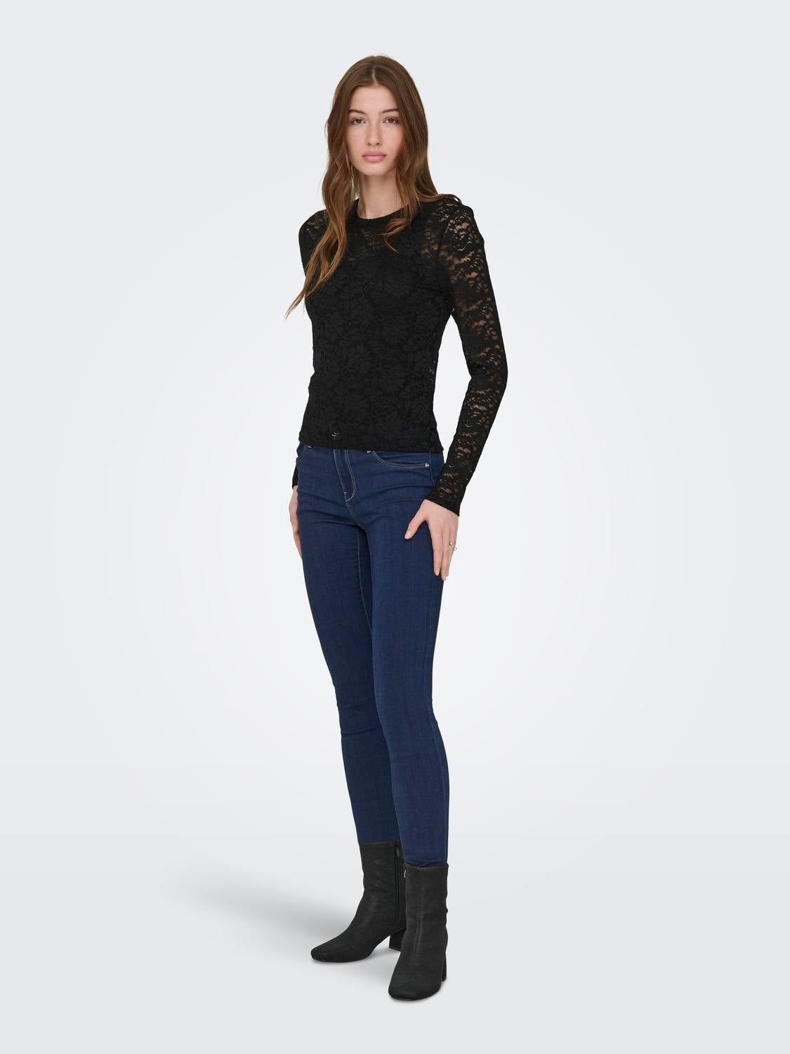 ONLY NIKKA L/S O-NECK LACE TOP