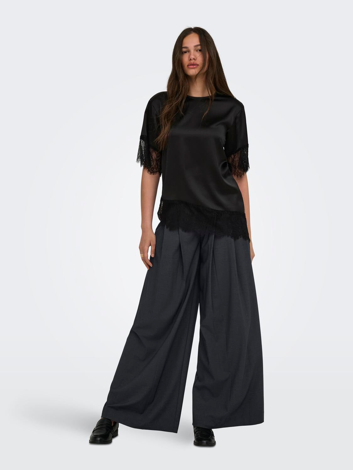 ONLY INDONA 2/4 SATIN LACE TOP WVN