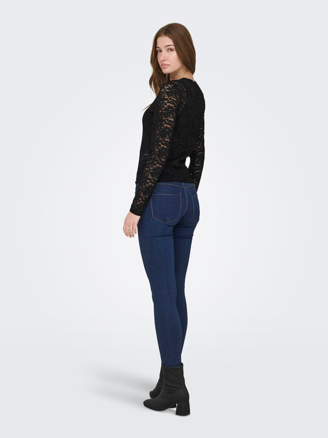 ONLY NIKKA L/S O-NECK LACE TOP
