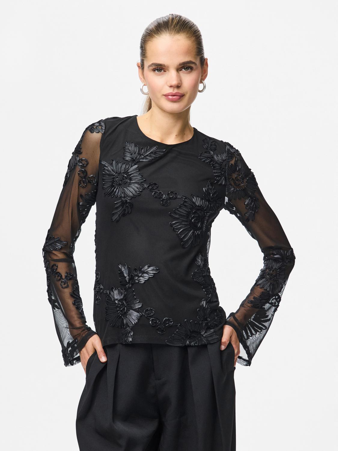 PIECES OFFIA LS BOATNECK TOP